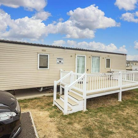 ホテル Caravan With Decking At Martello Beach Nearby Clacton-On-Sea Ref 29017Kv エクステリア 写真